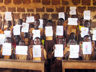 ガーナの子どもたちが描いてくれた絵